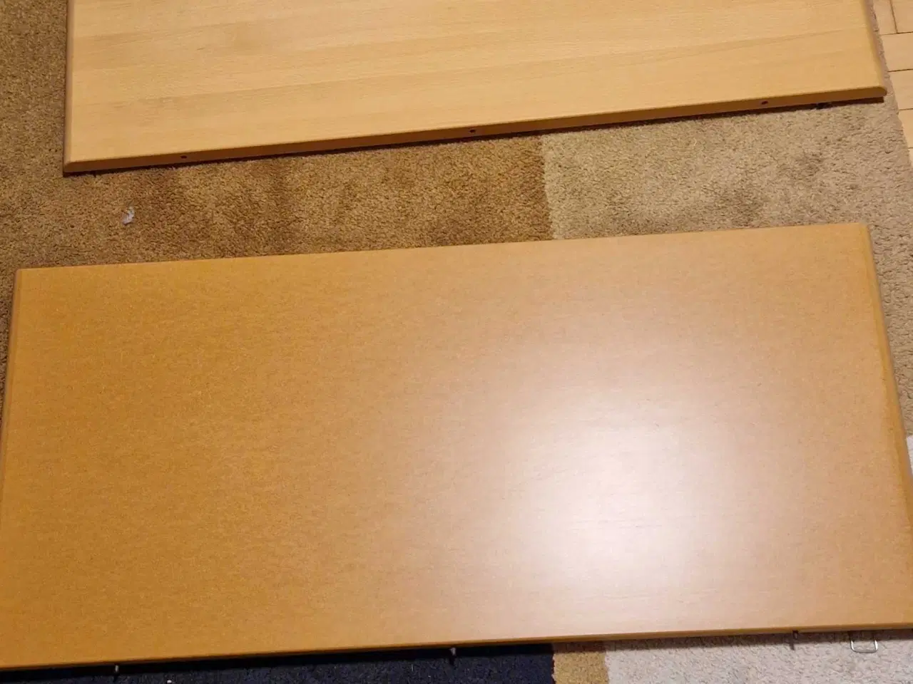 Billede 3 - Spisebord og stole prisen er ikke fast