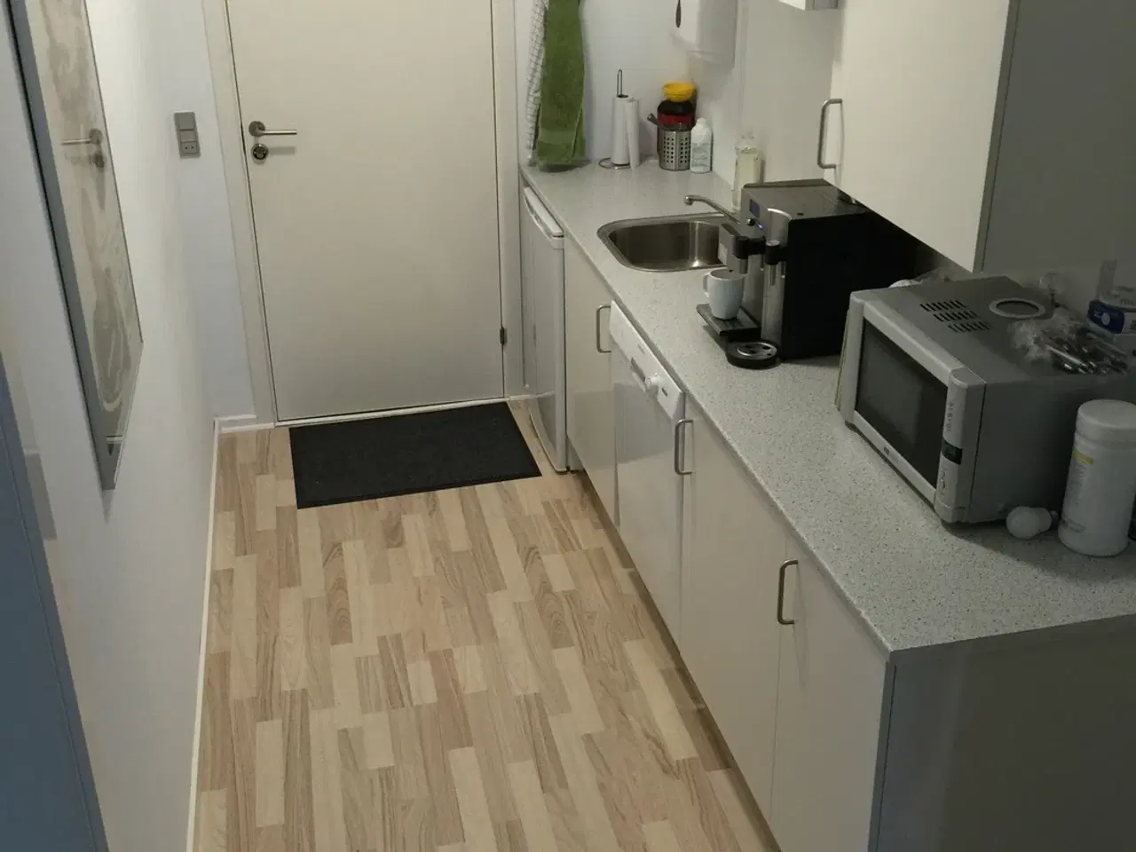 Billede 4 - Kontor / klinik plus lager (kan lejes separat)