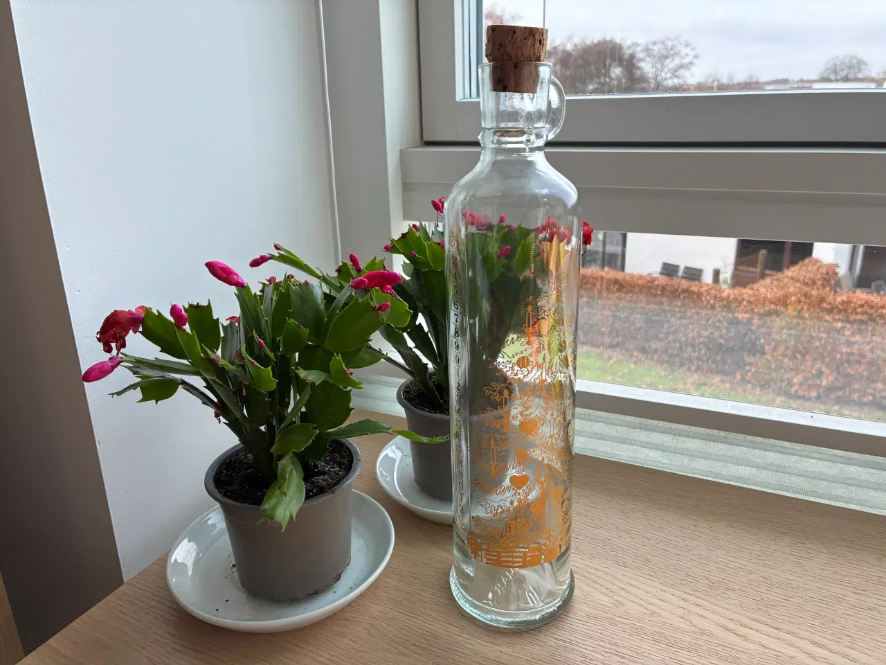 Billede 2 - Kalenderflaske,  Juletræ, guld  - Holmegaard