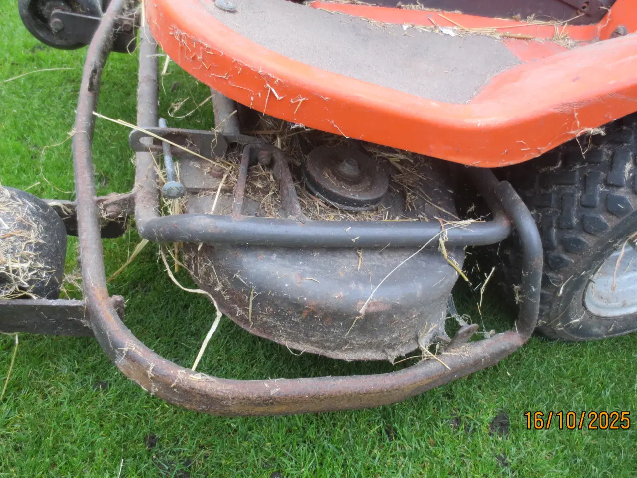 Billede 8 - 1 stk Husqvarna Knækstyret plæneklipper 