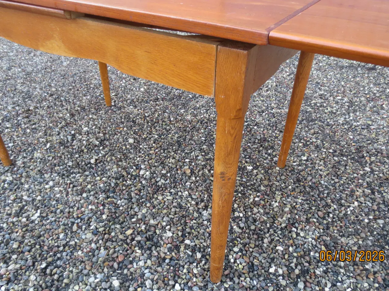 Billede 3 - 1 stk Teak Spisebord med Hollandsk udtræk