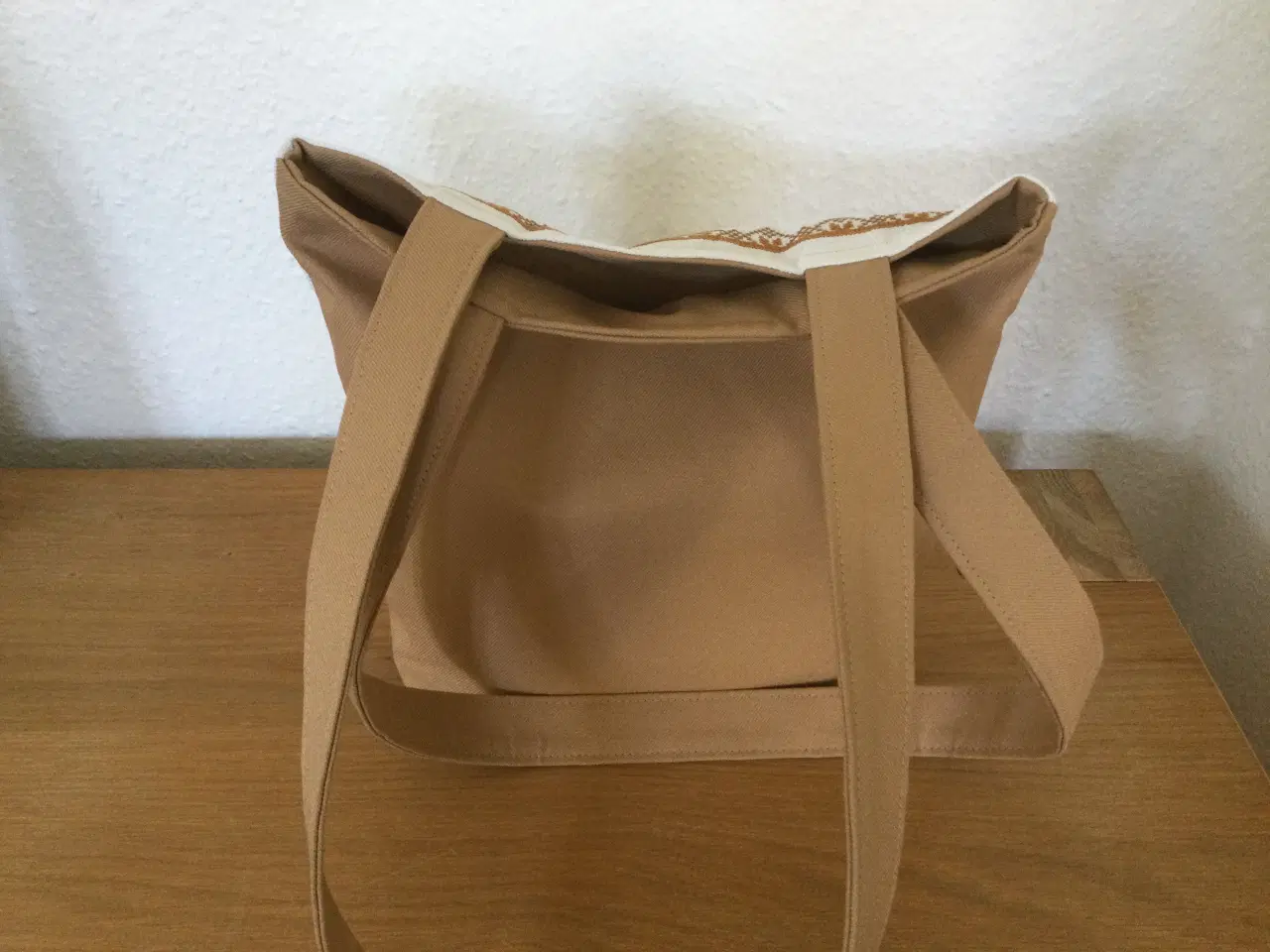 Billede 2 - Taske af broderi
