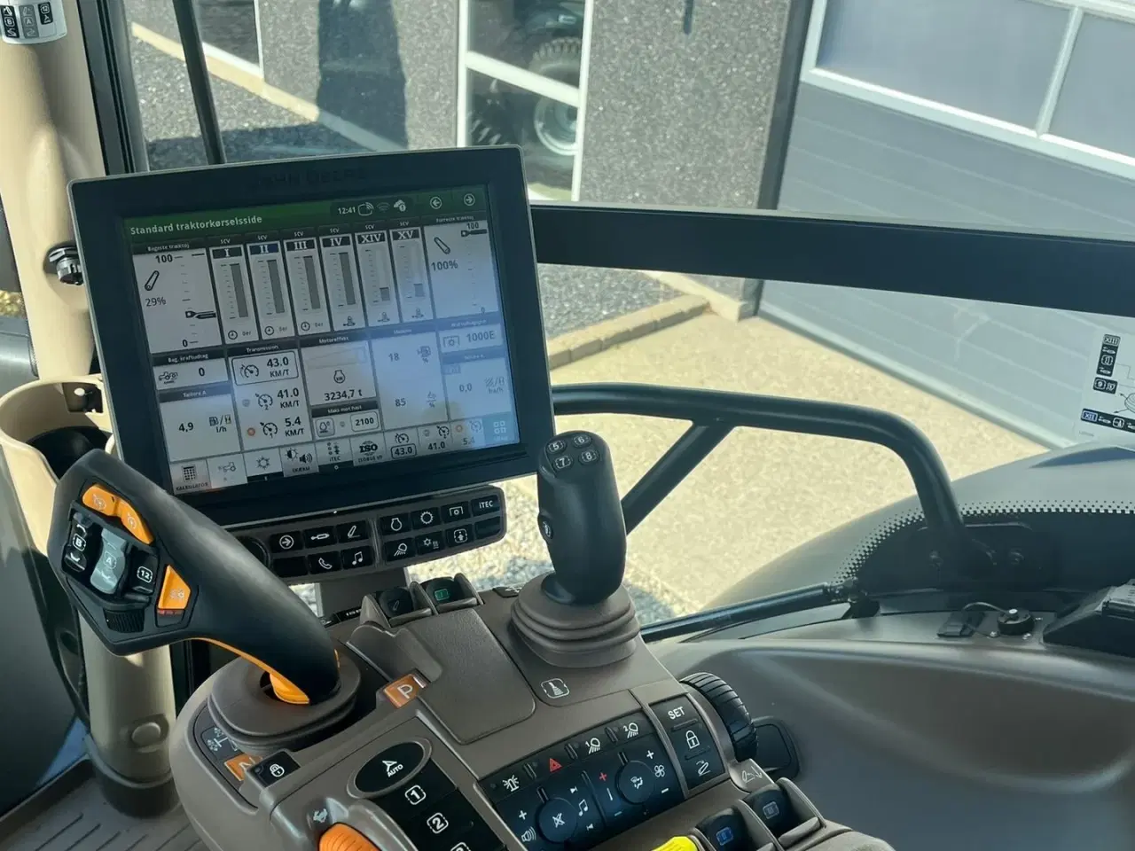 Billede 3 - John Deere 6195R Ultimate Edition, CommandPro, Meget velholdt traktor