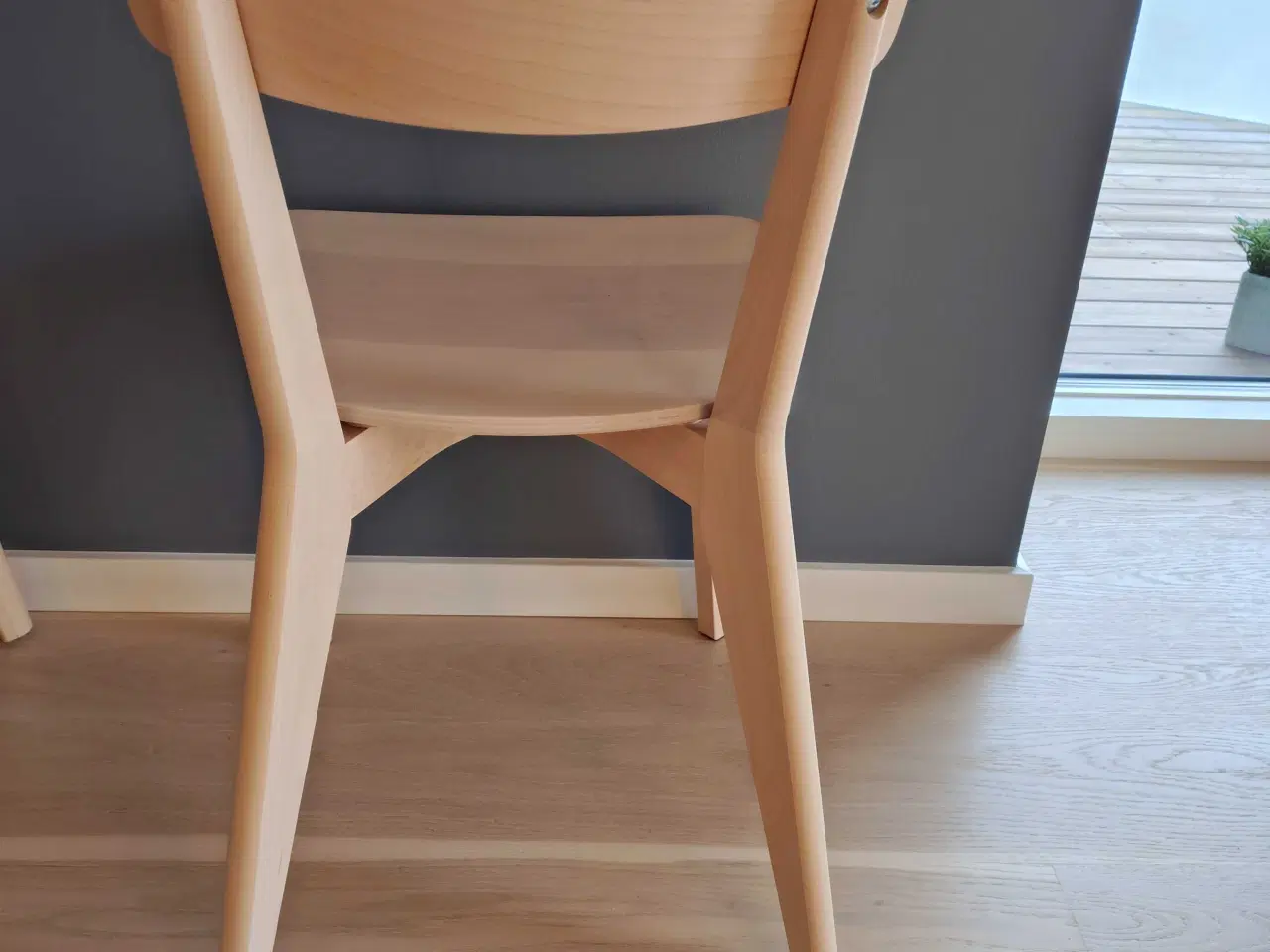 Billede 7 - Spisebord og 4 stole i ask ubrugt