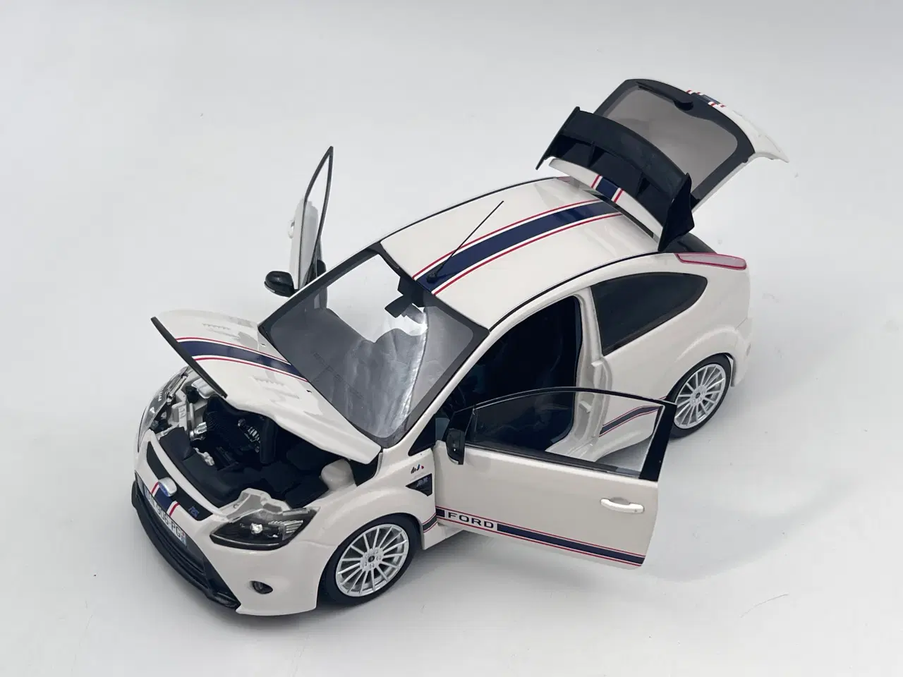 Billede 4 - 2010 Ford Focus RS Le Mans Classic Edition 1:18