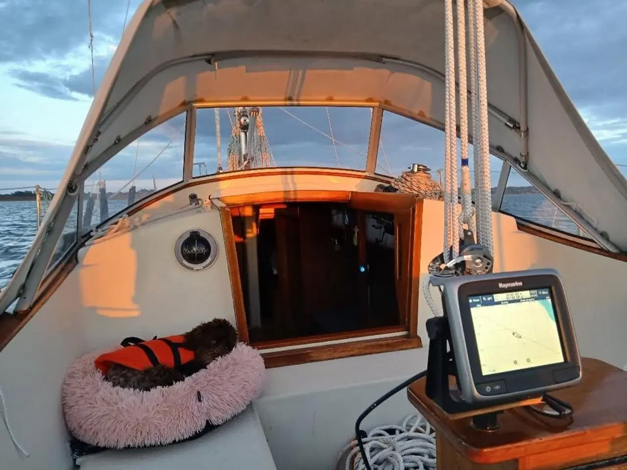 Billede 2 - OE 32 – Klassisk og tryg langturssejler i topstand