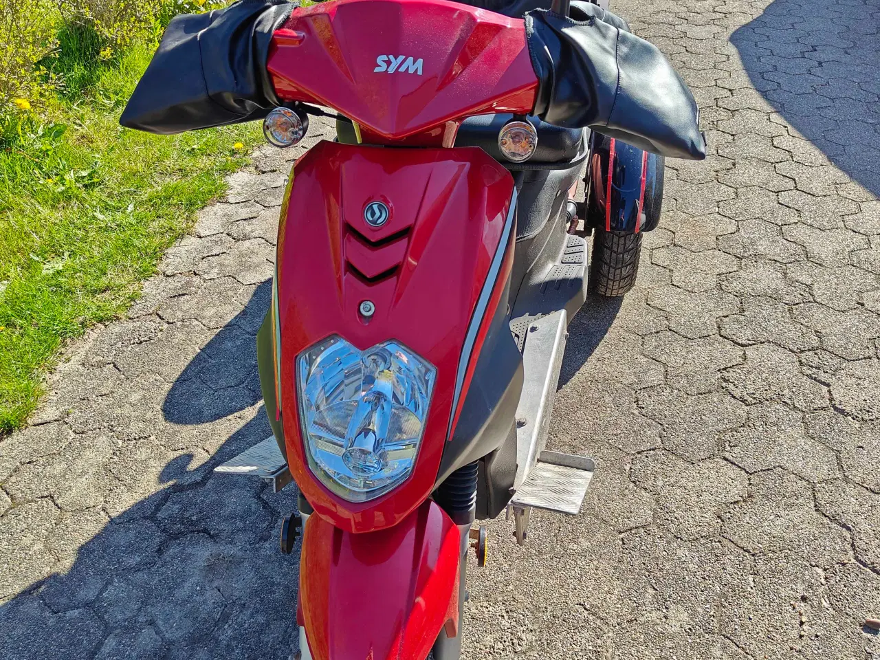 Billede 1 - Sym Orbit - Rød, 3-hjulet 30 km/t