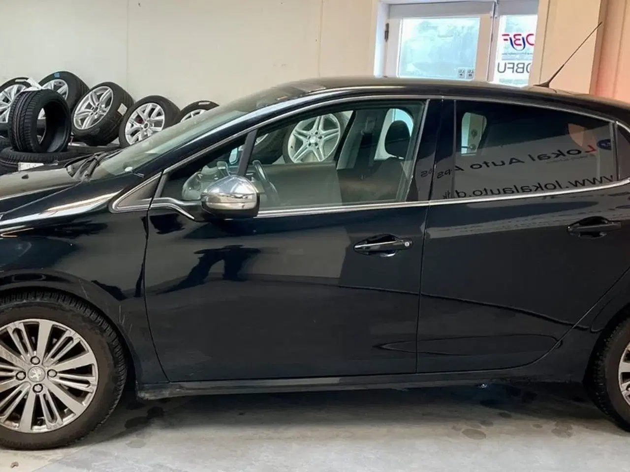 Billede 3 - Peugeot 208 1,6 BlueHDi 100 Allure Sky