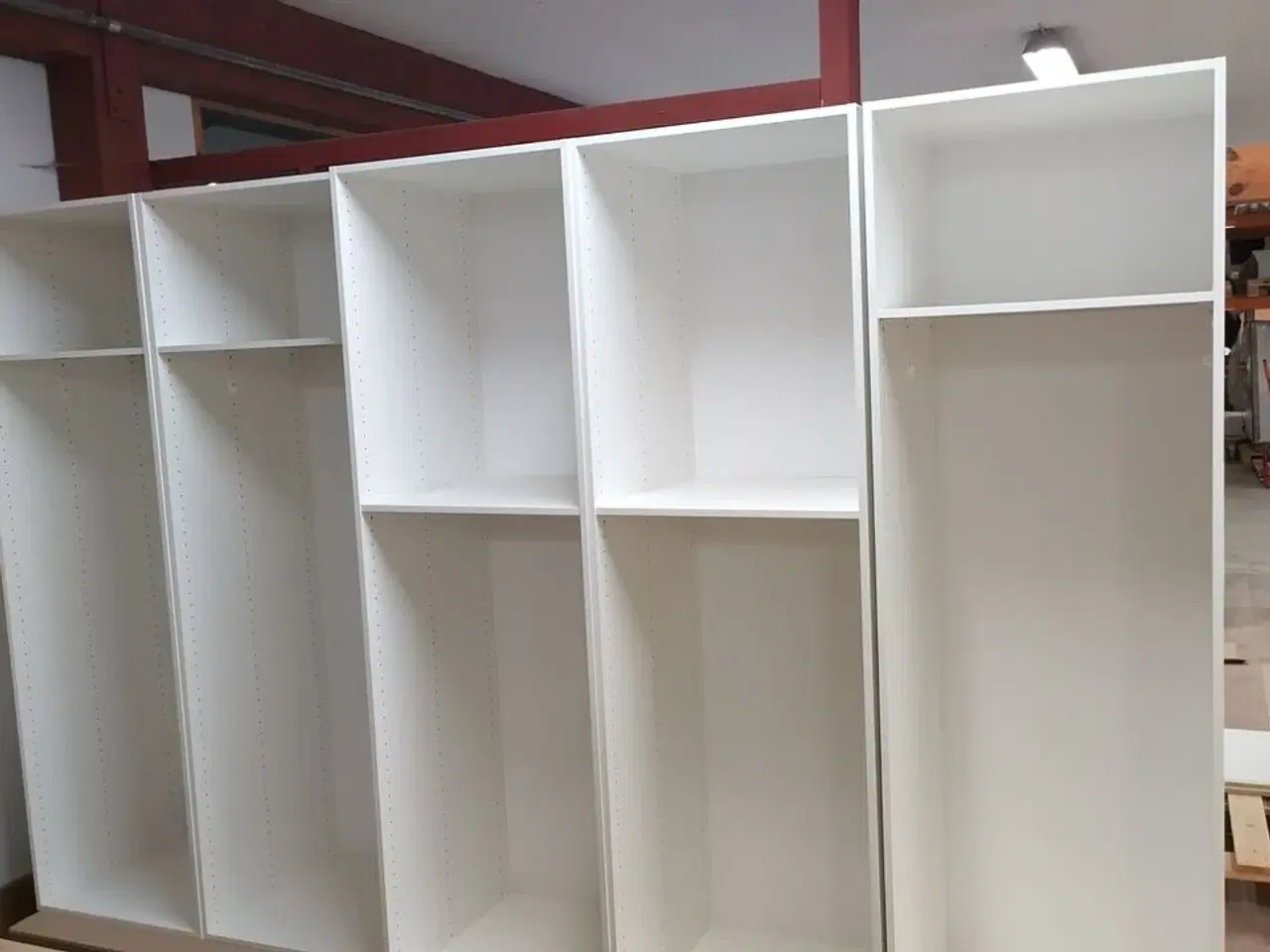 Billede 1 - 5 stk. samlet højskabe H: 195,2 x B:60 x D: 58 cm m/1 hylde