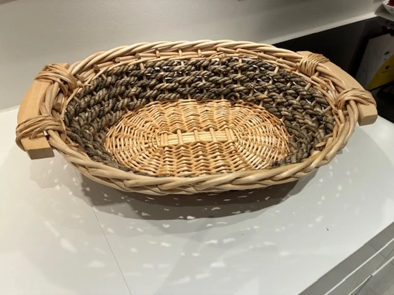 Billede 1 - Flettet kurv