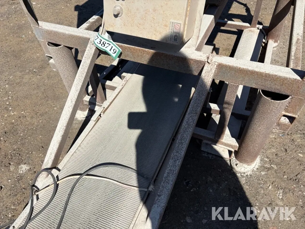 Billede 12 - Tank med transportbånd