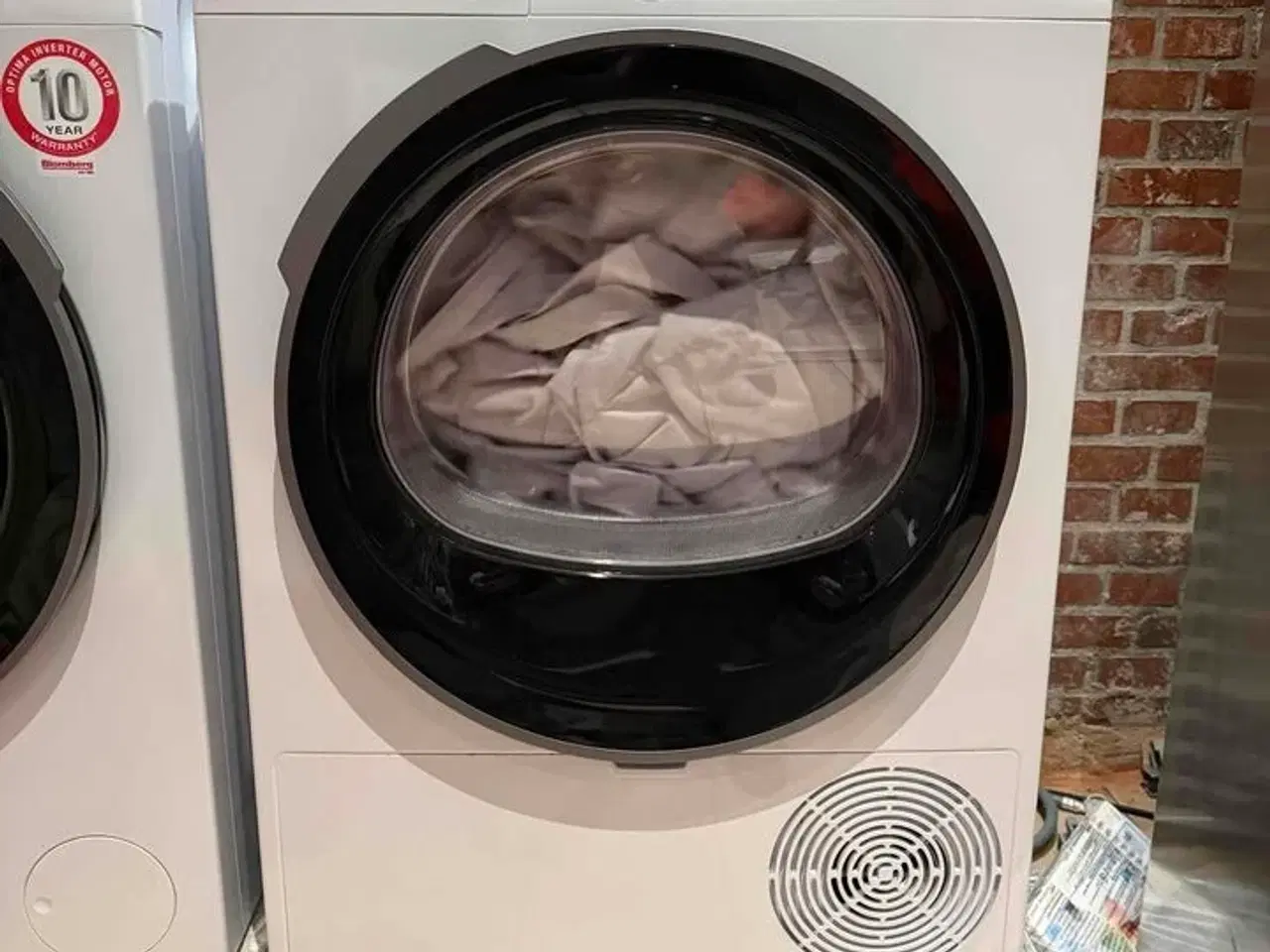 Billede 1 - Vaskemaskine BLOMBERG BW96M54W + understel (1 år gammel)