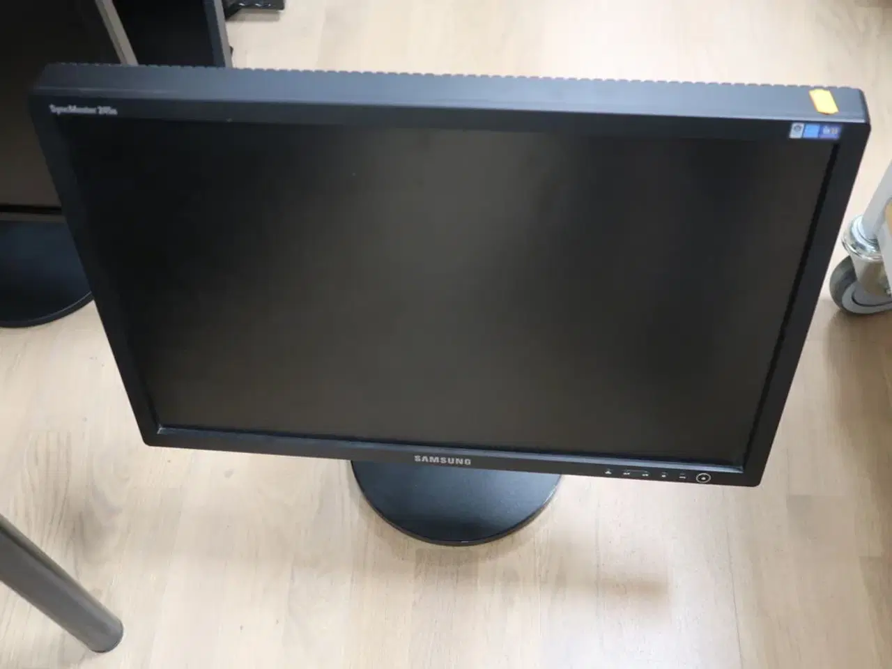 Billede 1 - Skærm SAMSUNG 24"