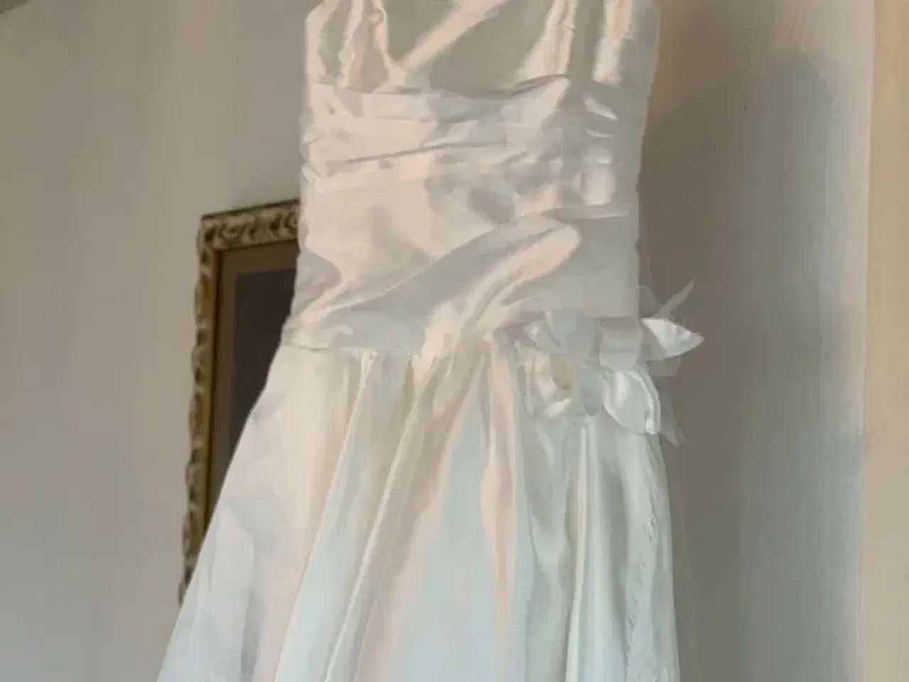 Billede 6 - Konfirmations kjole fra Skott