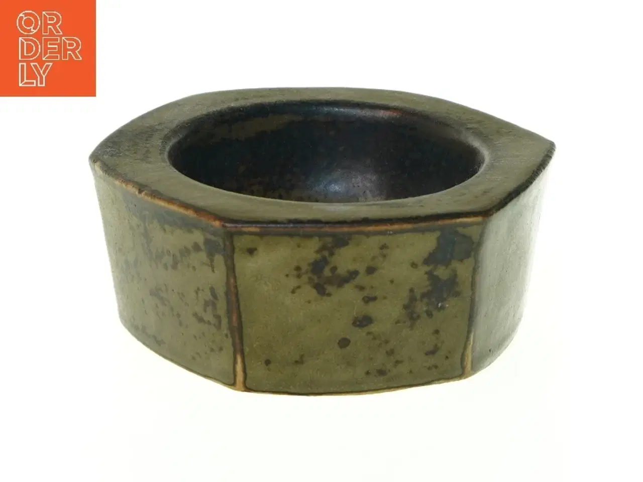 Billede 1 - Kongelig Dansk Stentøj B&G 5805 Sekskantet skål lysebrun glasur Lisa Enquist fra Bing Og Grøndahl (str. 12 x 6 cm)