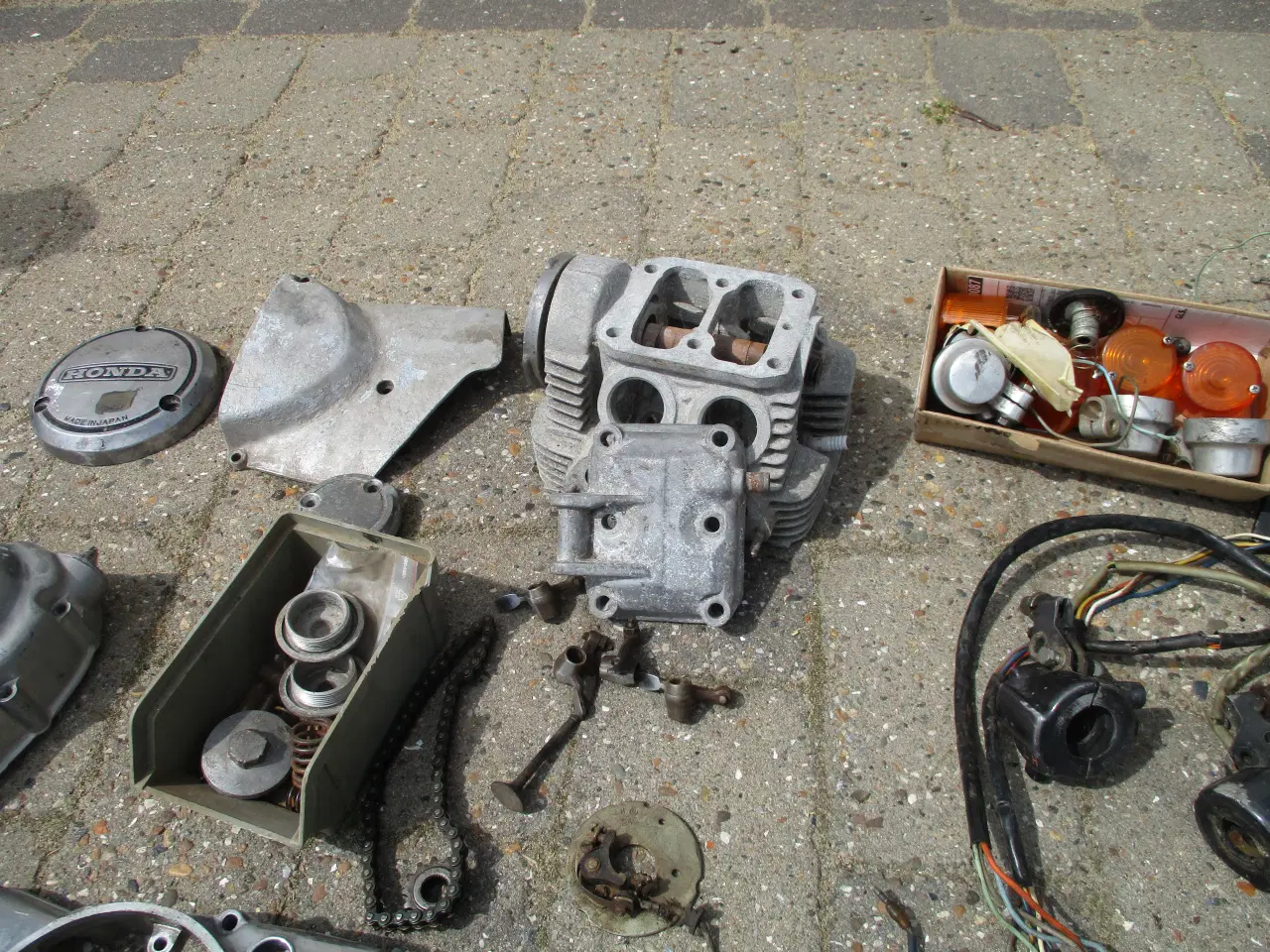 Billede 7 - Honda CB 125 Twin Stel og mange dele