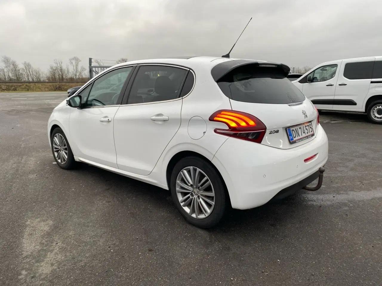 Billede 4 - Peugeot 208 1,6 BlueHDi Selection Sky 100HK 5d