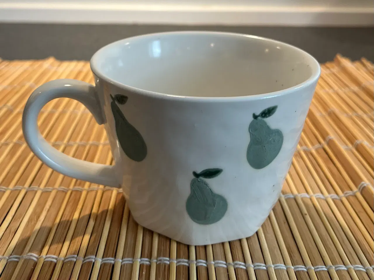 Billede 1 - Stor kop med pæremotiv  produceret Mørkegaard A/S