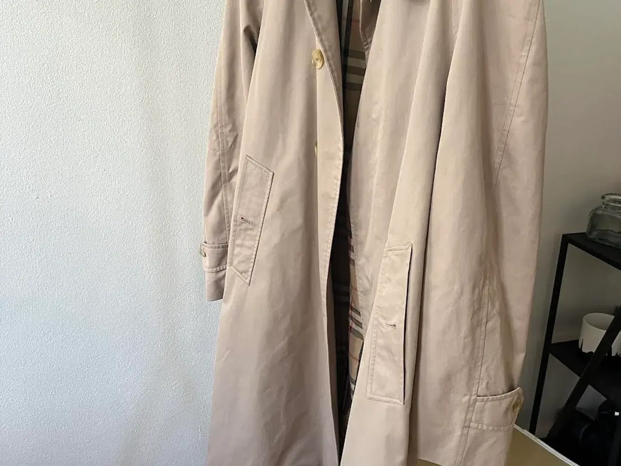 Billede 1 - BURBERRY Trench coat, vintage, velholdt. Str. M/ L
