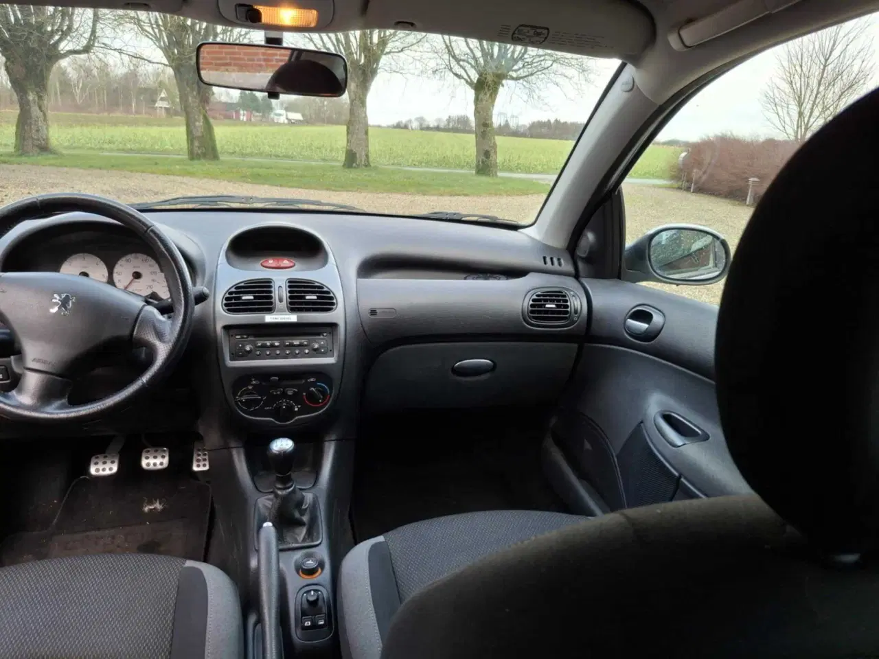 Billede 4 - Solid og billig Peugeot 207 sægles