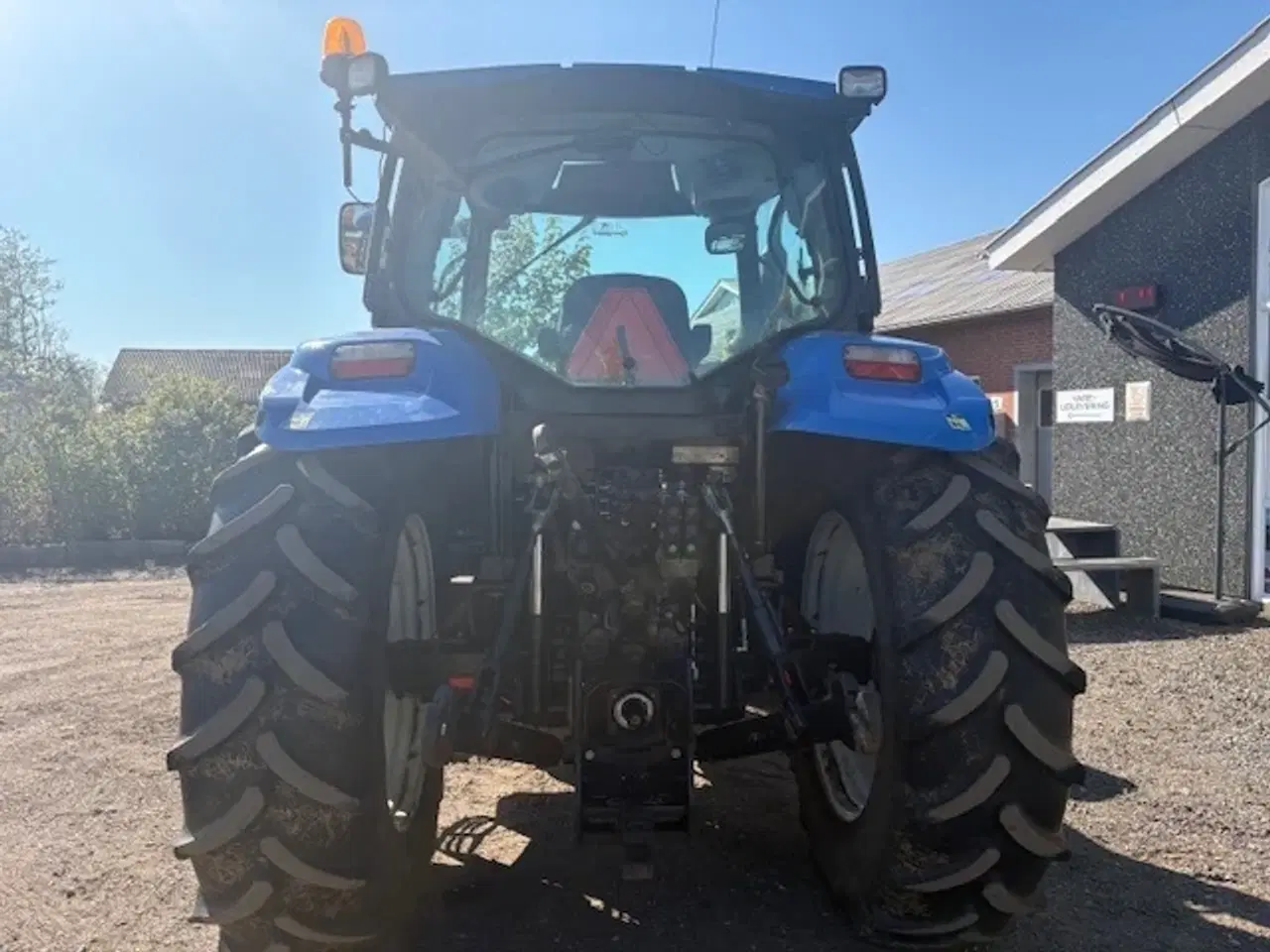 Billede 9 - New Holland T 6050 DK. BARE FLOT M FRONTLIFT