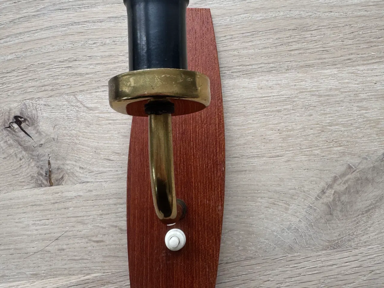 Billede 1 - Fin lille retro lampe i teak