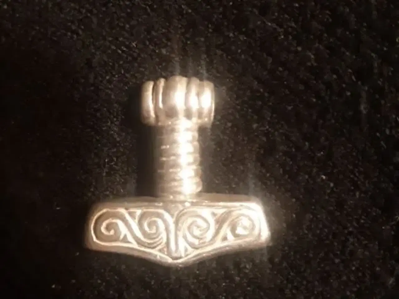 Billede 2 - Sølv kæde og 3 Vedhæng m Vikingemotiv