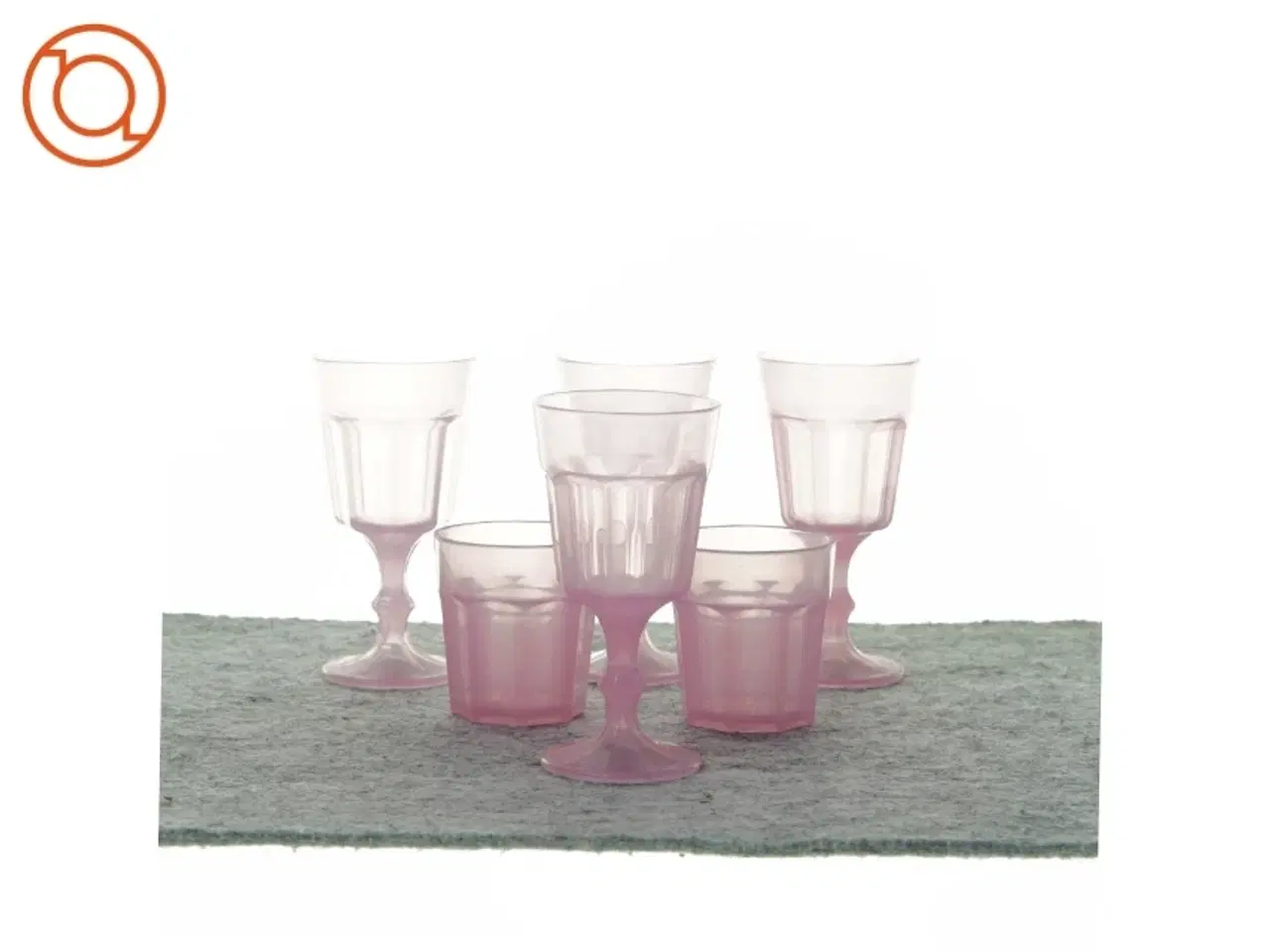 Billede 1 - Små legetøjs snapseglas fra Ukendt (str. 10 cm og 5 cm)