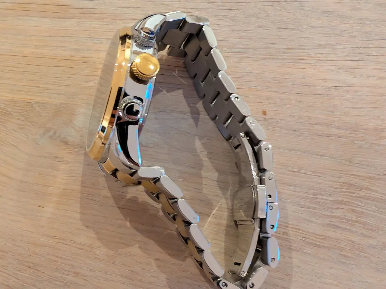 Billede 4 - Lugano two tone armbåndsur