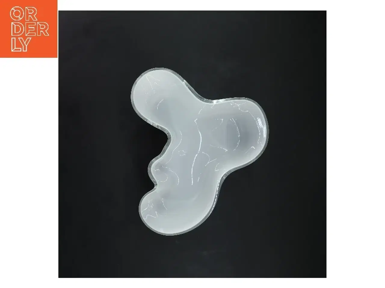 Billede 3 - Hvid vase med unik form (str. 21x16 cm) fra Aalto