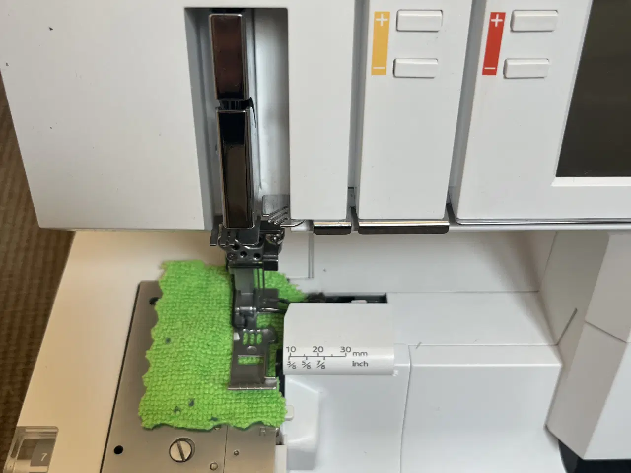 Billede 2 - Husqvarna overlock