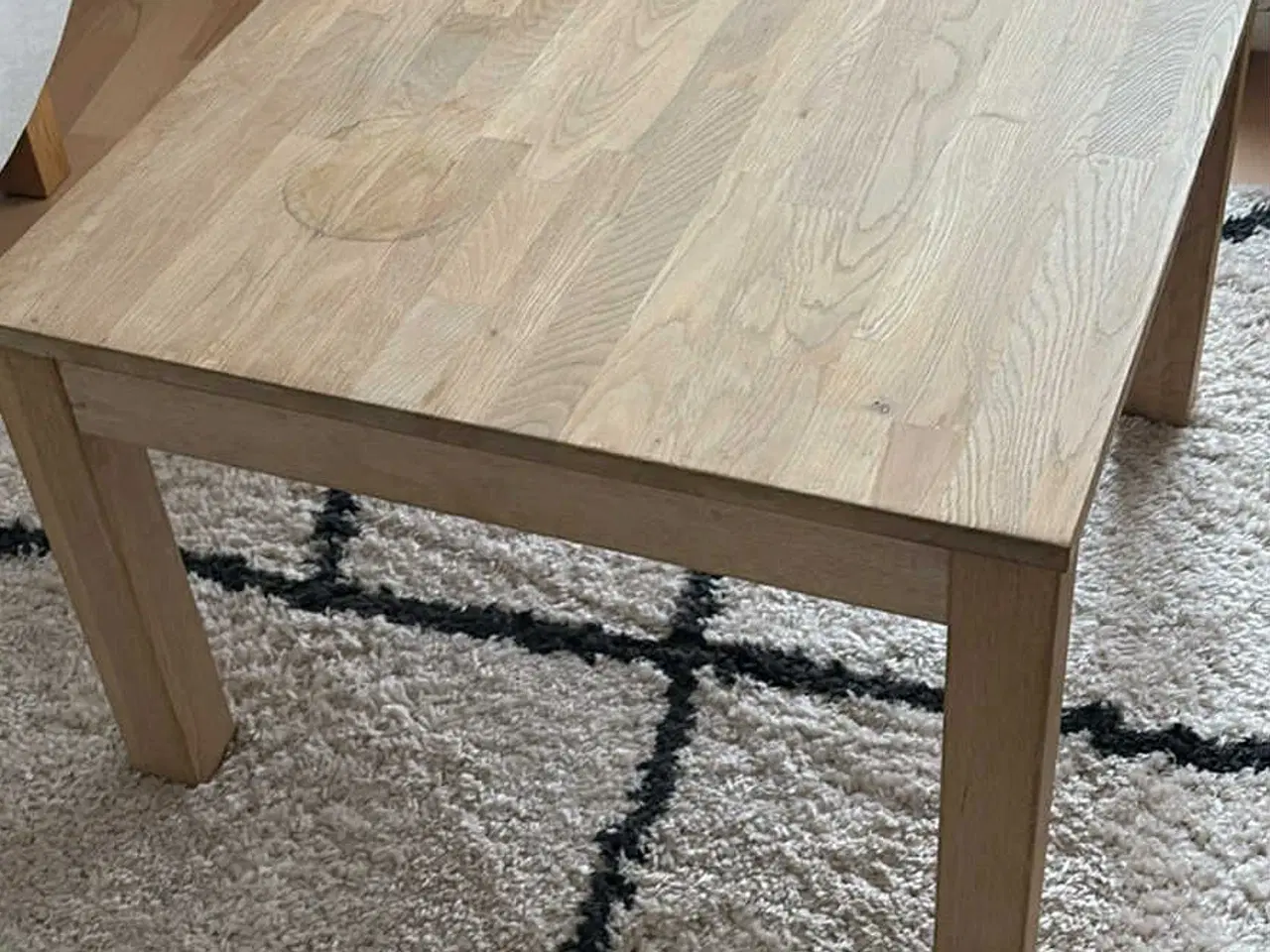 Billede 1 - Hjørnebord i egetræ