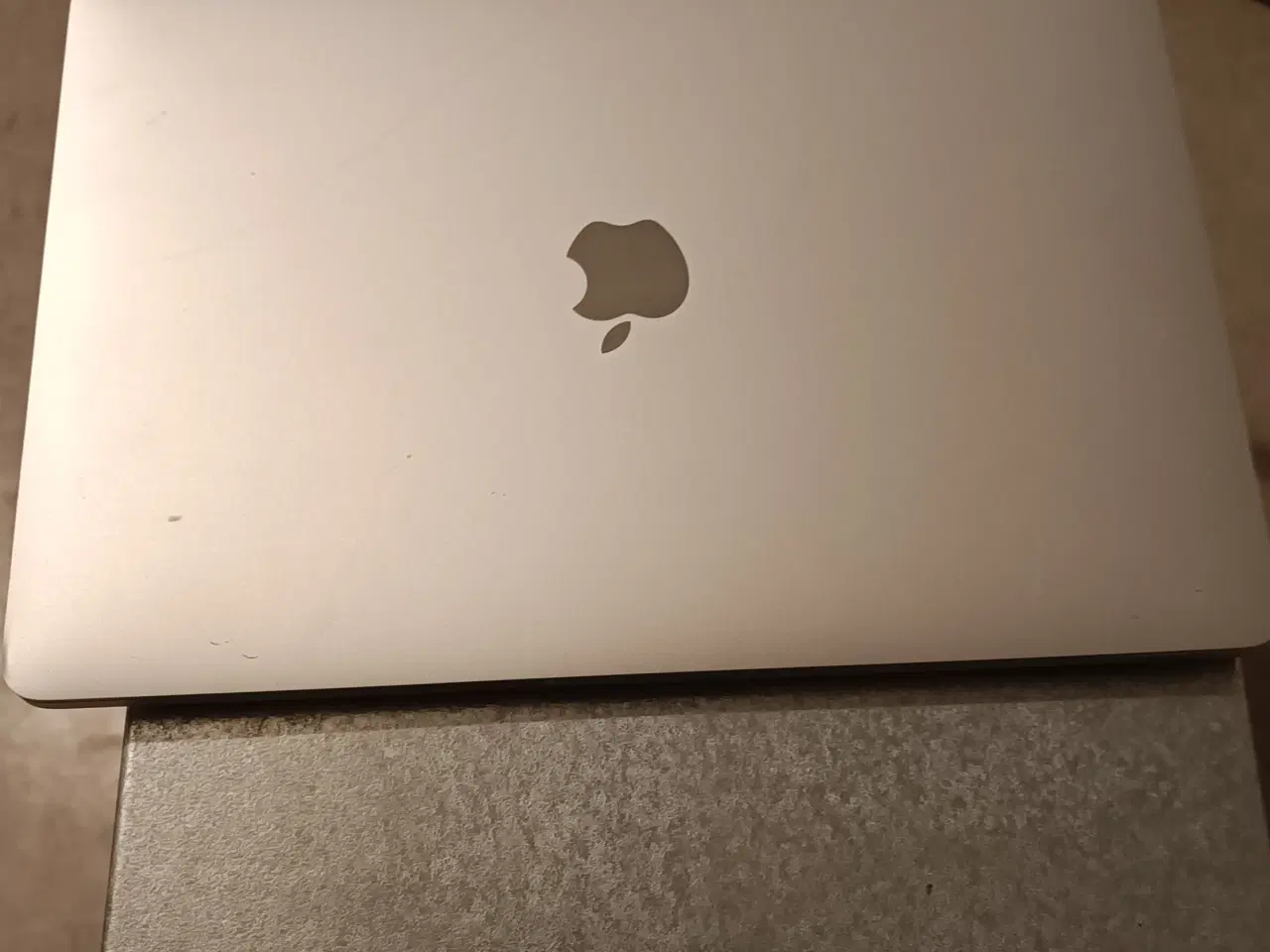 Billede 4 - MacBook Pro 2017 skærm ødelagt - Læs beskrivelsen