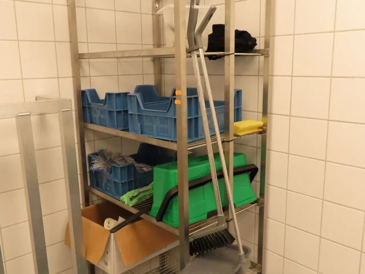 Billede 3 - Reoler, transportvogne ASSORTEREDE MODELLER