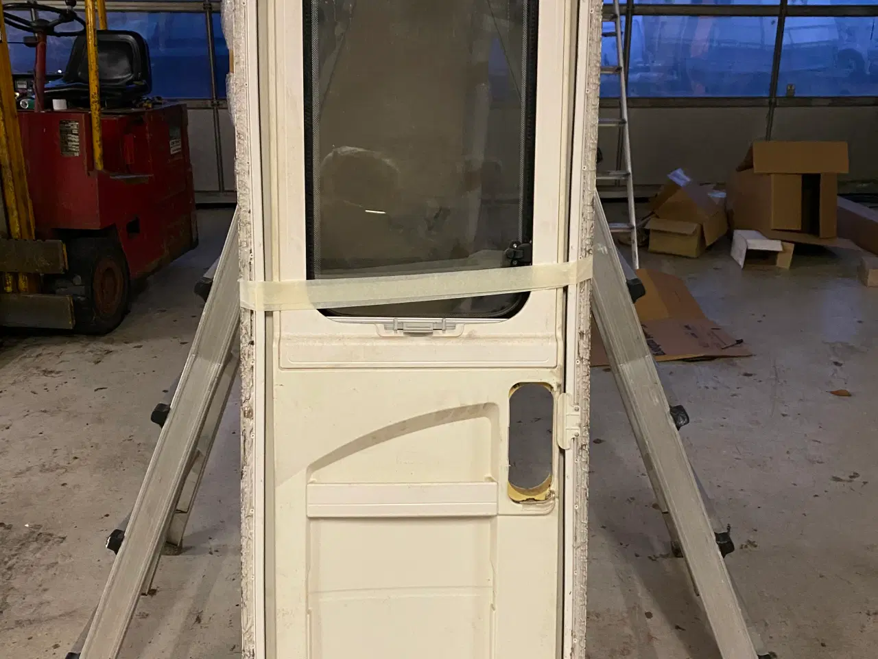 Billede 2 - Dør til Fendt campingvogn