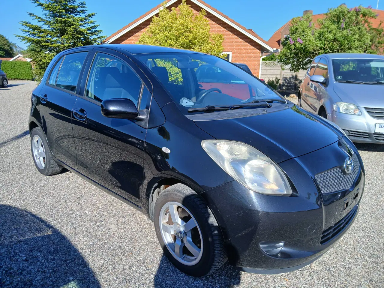 Billede 2 - Toyota Yaris 1,3 Benzin 
