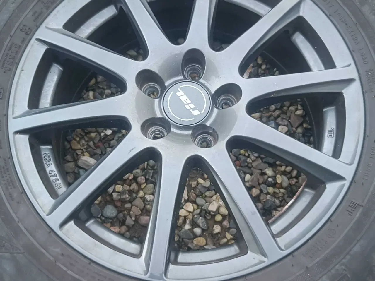 Billede 4 - 17 x 225 x 65 Vinterdæk på alufælge