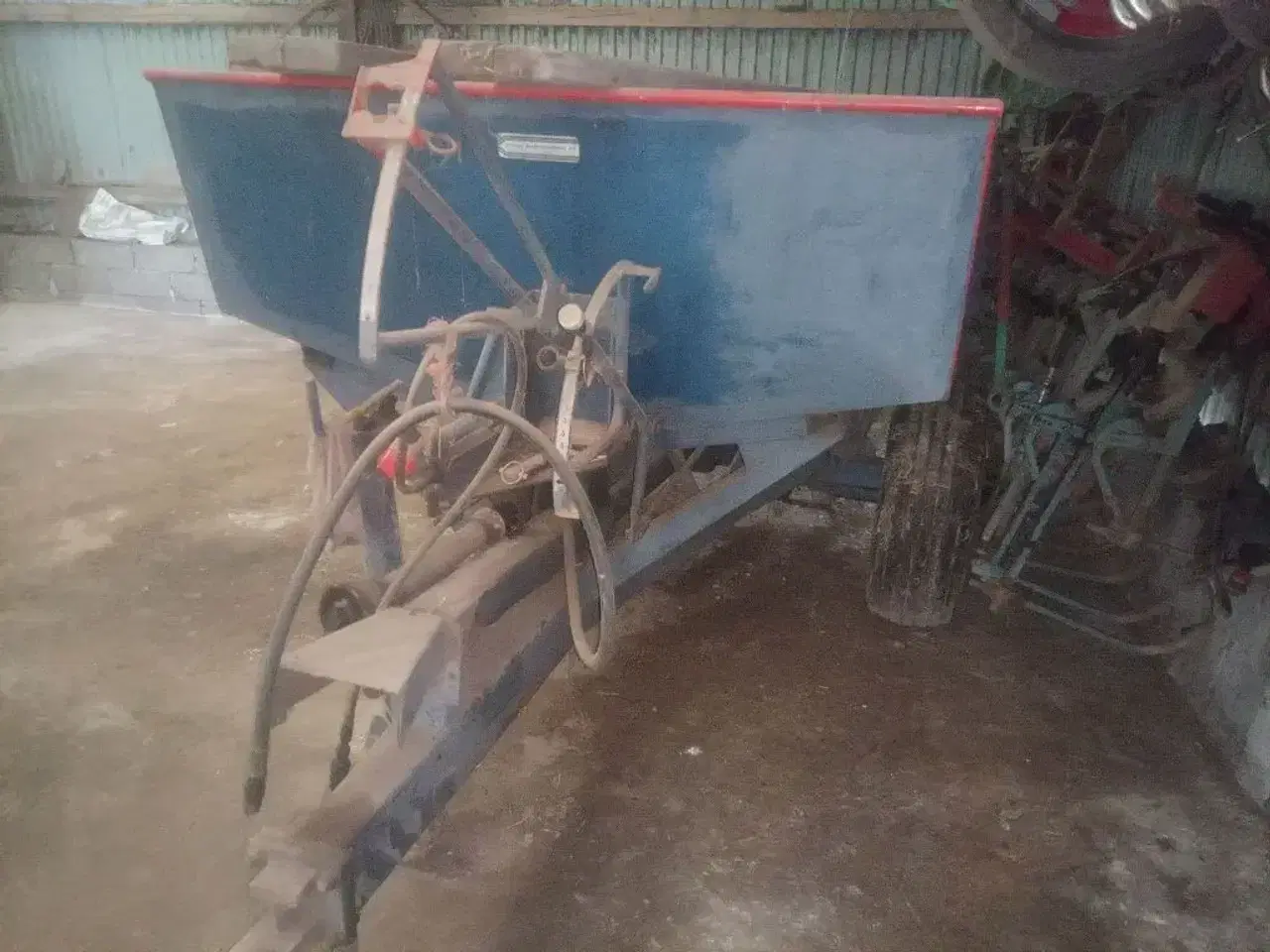 Billede 5 - Bøgballe Gødningsspreder B 2000 bugseret