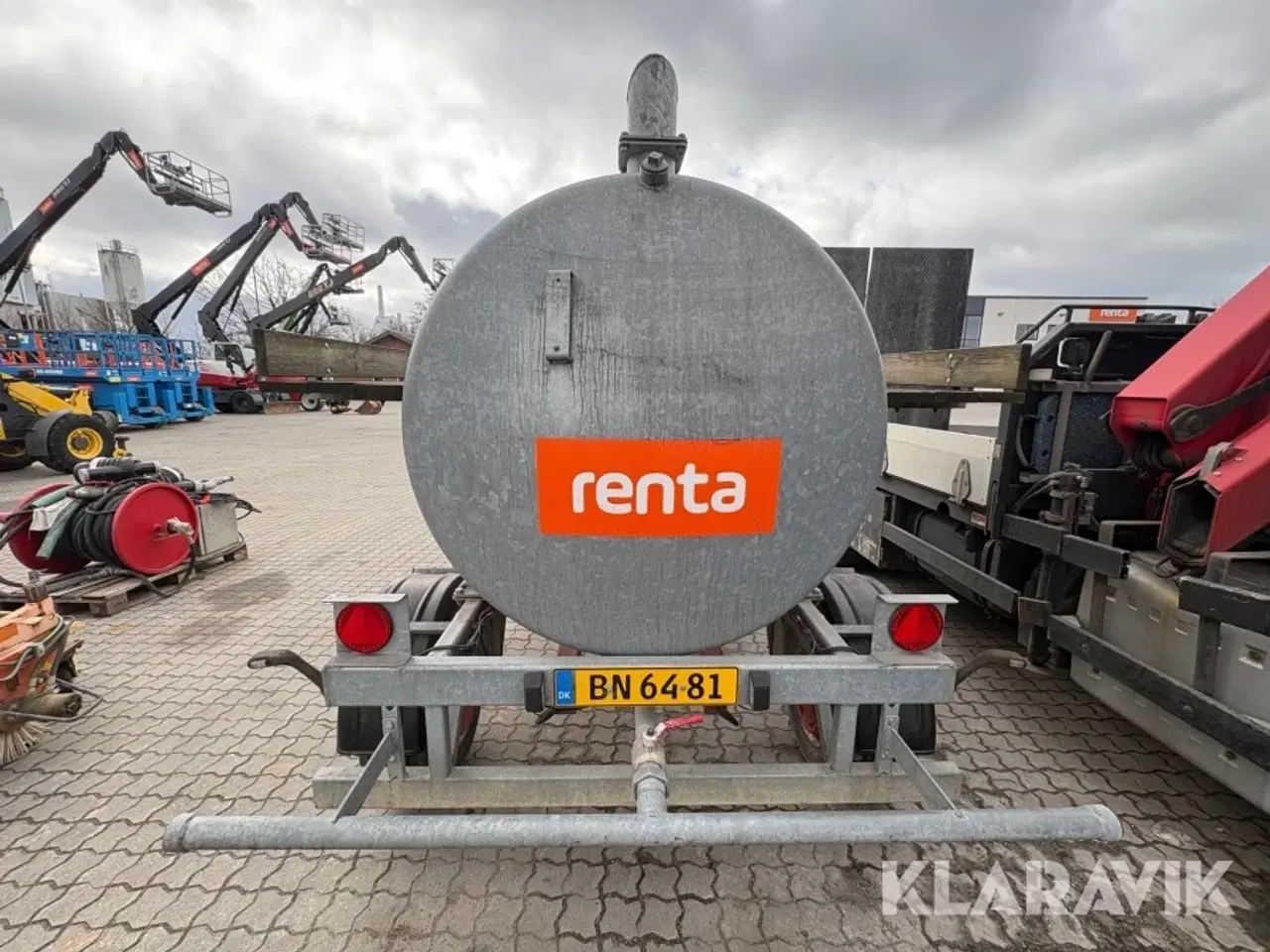 Billede 4 - Vandvogn SOLUS 3000 med pumpe