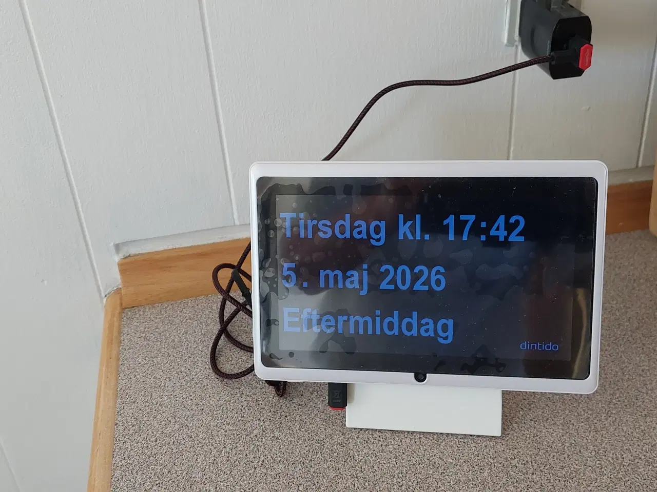 Billede 2 - Elektronisk kalender-ur / Demens-ur med 8 GB