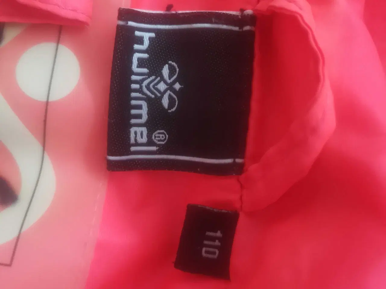Billede 3 - Hummel jakke str 110, 15 kr🌸
