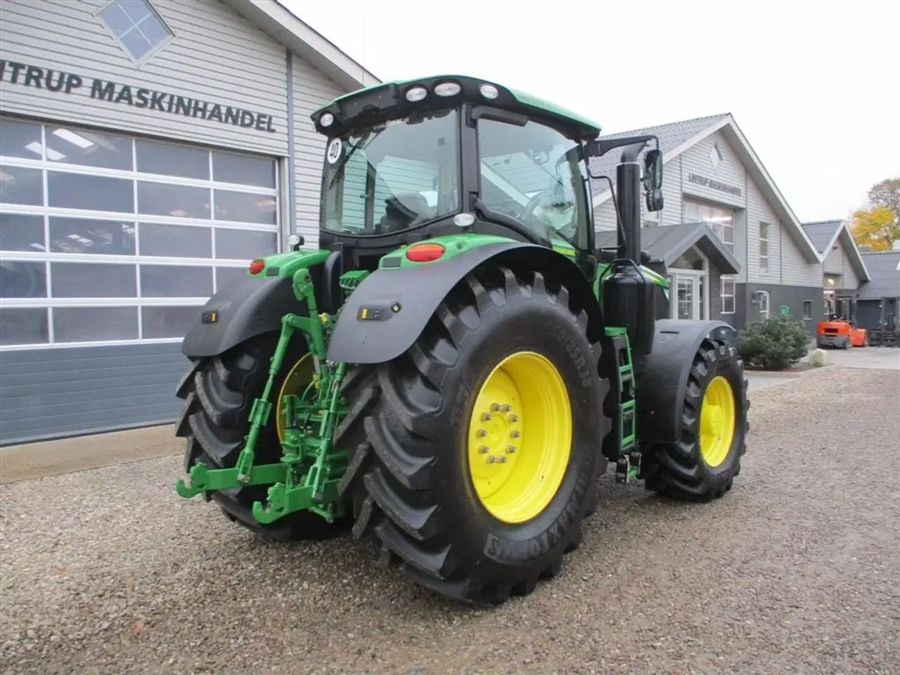 Billede 14 - John Deere 6230R med Command pro kørehåndtag.