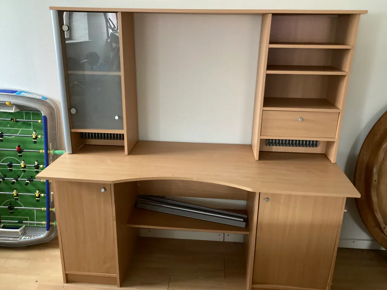 Billede 1 - Skrivebord.