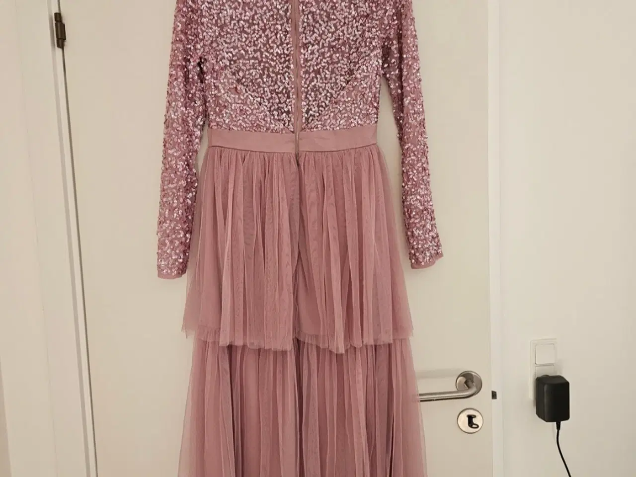 Billede 3 - Pink palliet kjole 