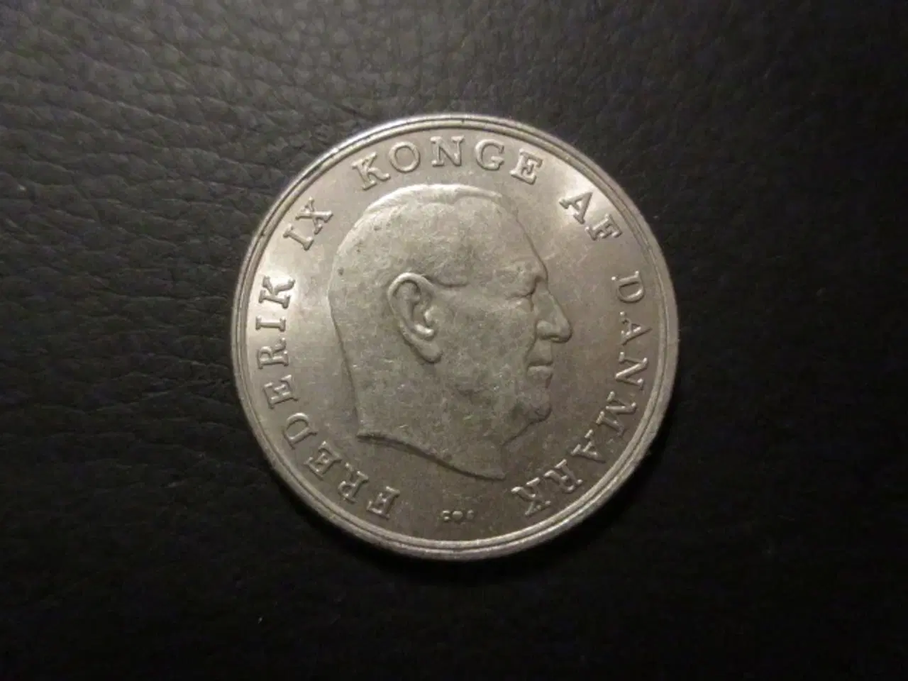 Billede 2 - Danmark 5 kroner 1963 rest af møntskær