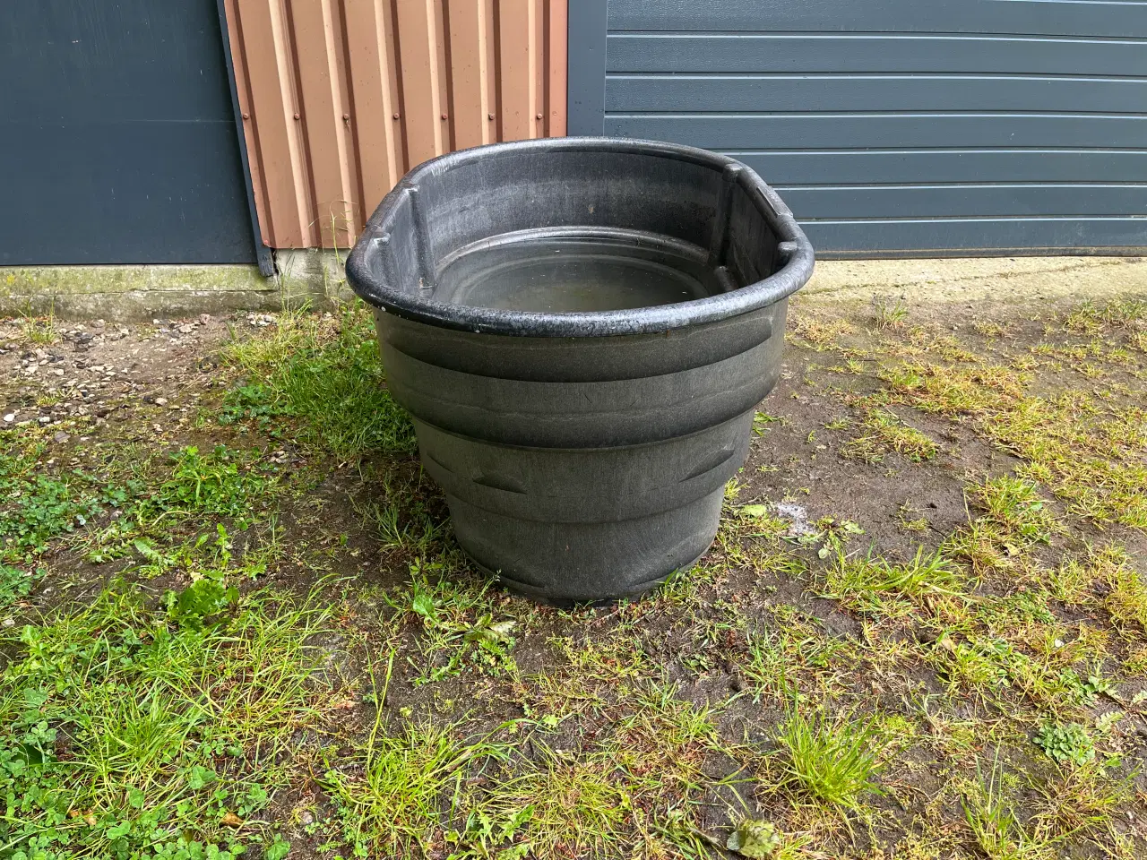 Billede 3 - Drikkekar eller have bassing