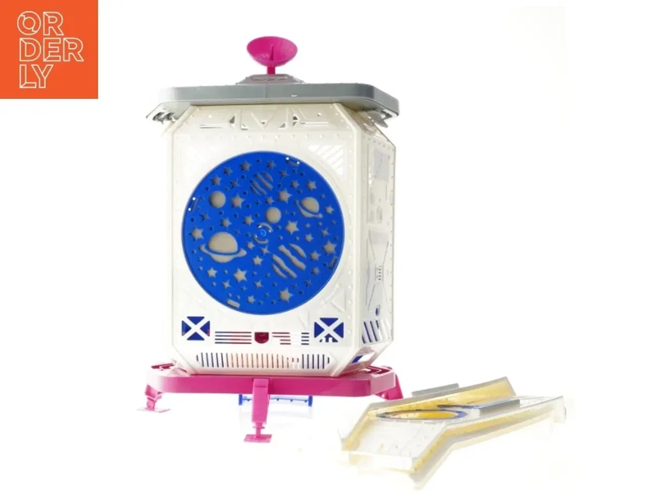 Billede 3 - Barbie rumstation legetøj fra Barbie - købt hos Coolshop (str. 47x29 cm)