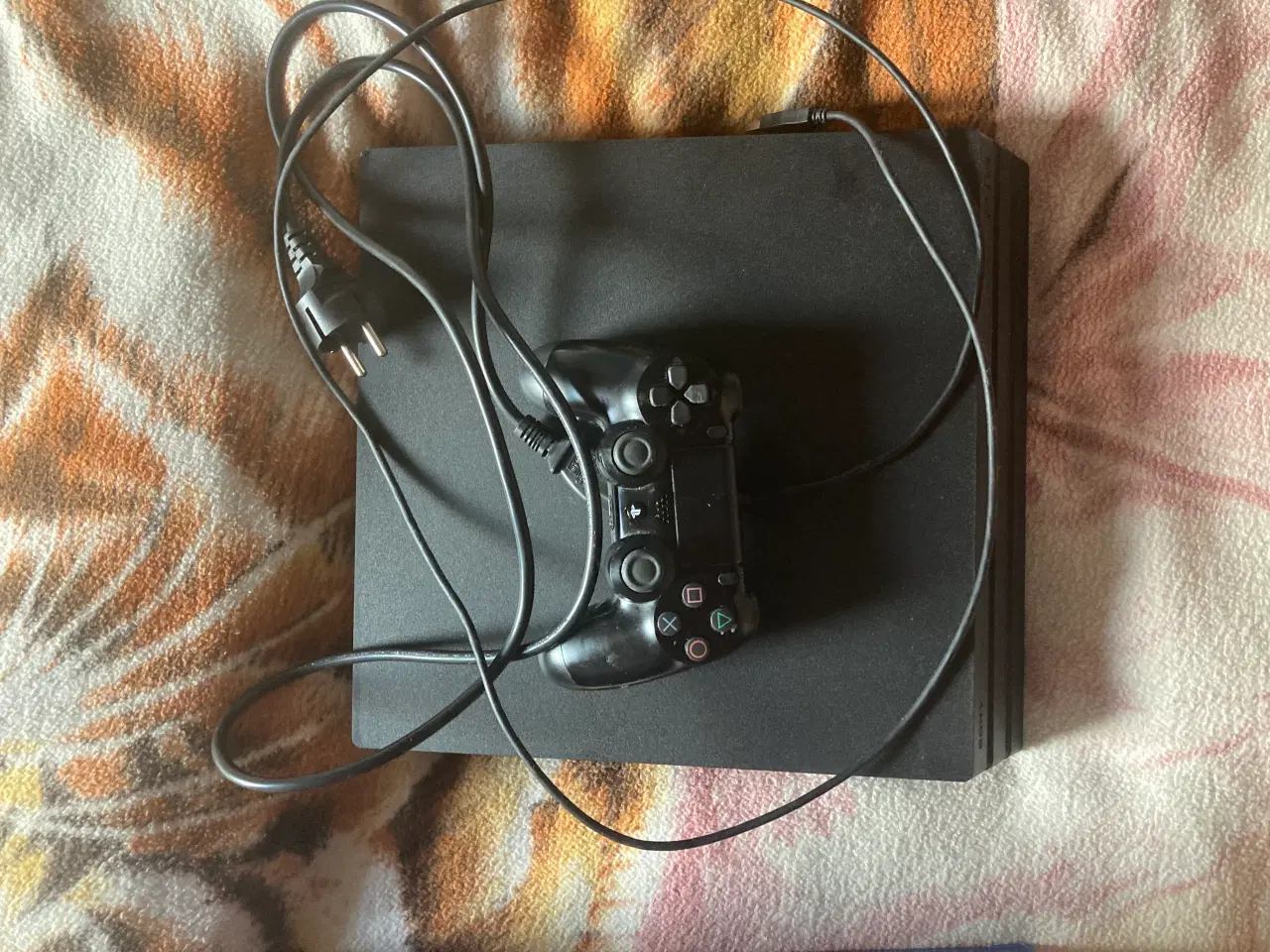 Billede 1 - Sony PS4 Pro 1TB
