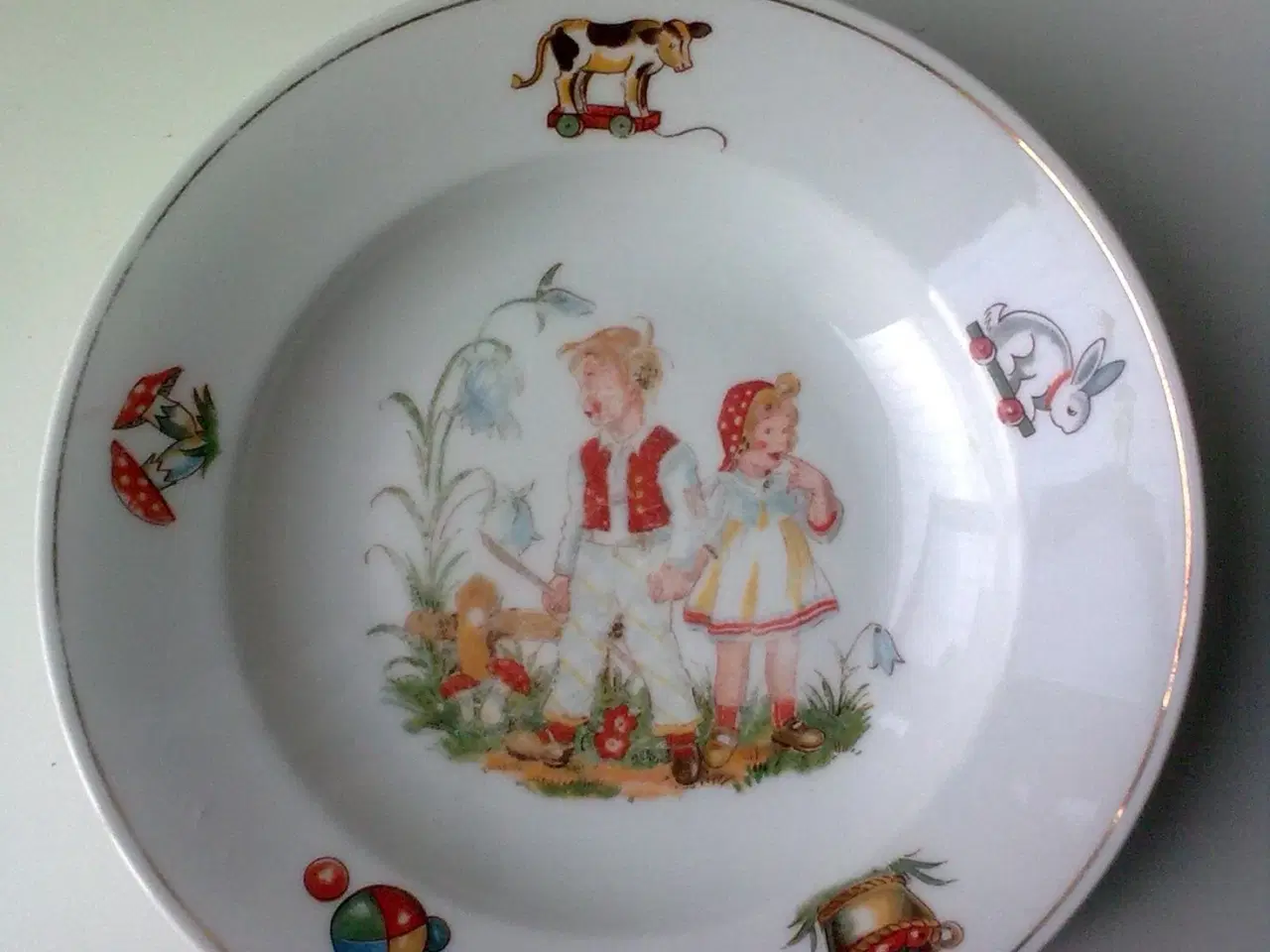 Billede 5 - Børnetallerken x 2 RETRO håndmalet m høns o.a.