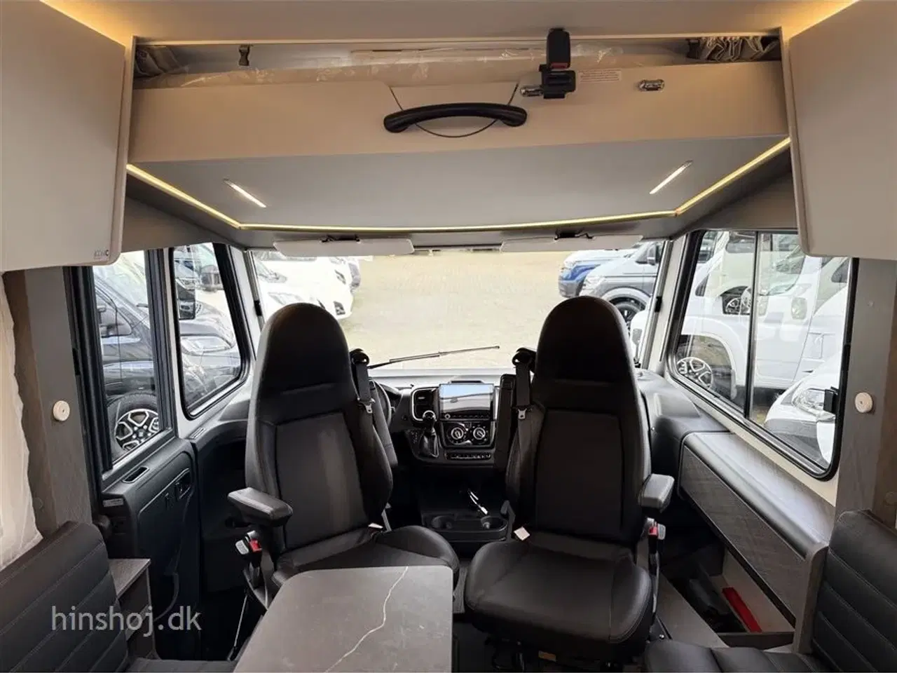 Billede 18 - 2026 - Etrusco I 7400 QBC Scandic Edition   Etrusco by Hymer er Italiensk Elegance og Komfort fra Hinshøj Caravan